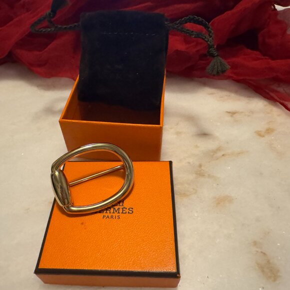 HERMES Gold tone Scarf Ring new & unused with Hermes box & pouch - Picture 4 of 6